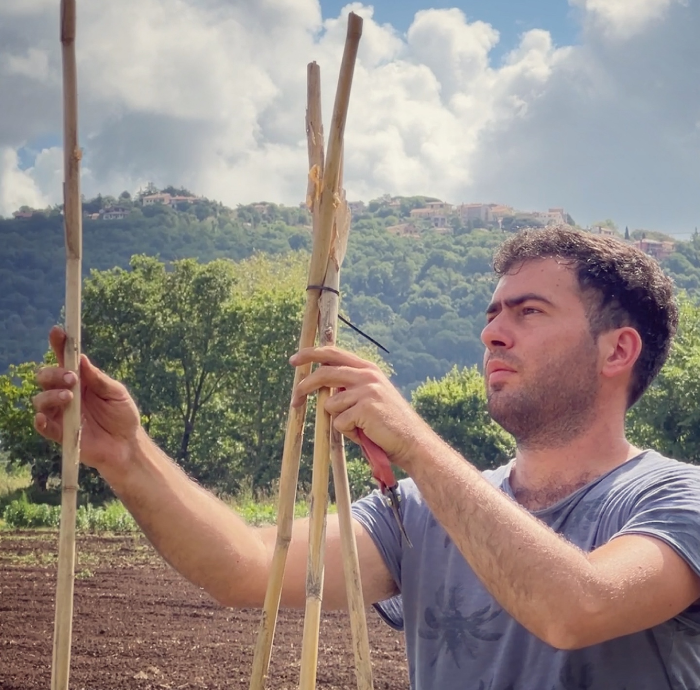 Luca Chiovelli nell'orto, Valle Perlata, Montefiascone